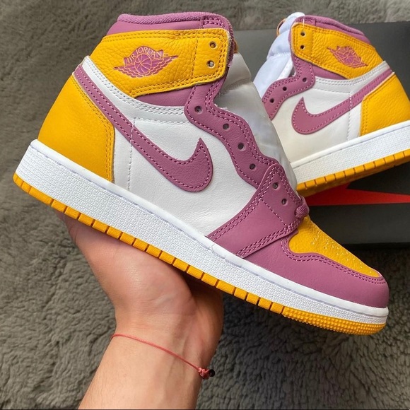 Jordan 1 Retro High OG "Brotherhood" - Picture 3 of 6